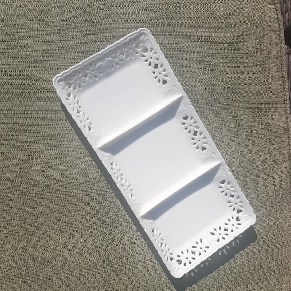 Nostalgia🤍White Porcelain Lace Tray 12"×almost 6"